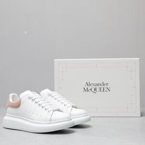 Alexander McQueen Women's White and Pink Sneakers